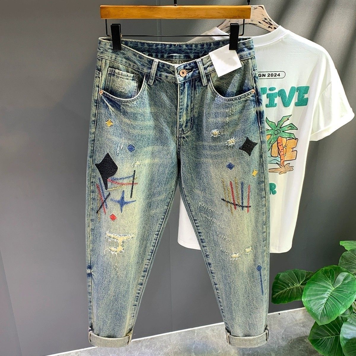 Embroidery On Jeans - Fashion Men's Casual Jeans with Embroidery